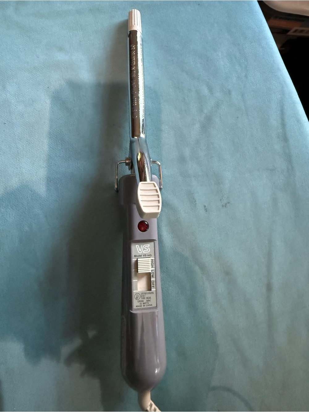 VS Model VS143 Single-Barrel Styling Iron - Lilac